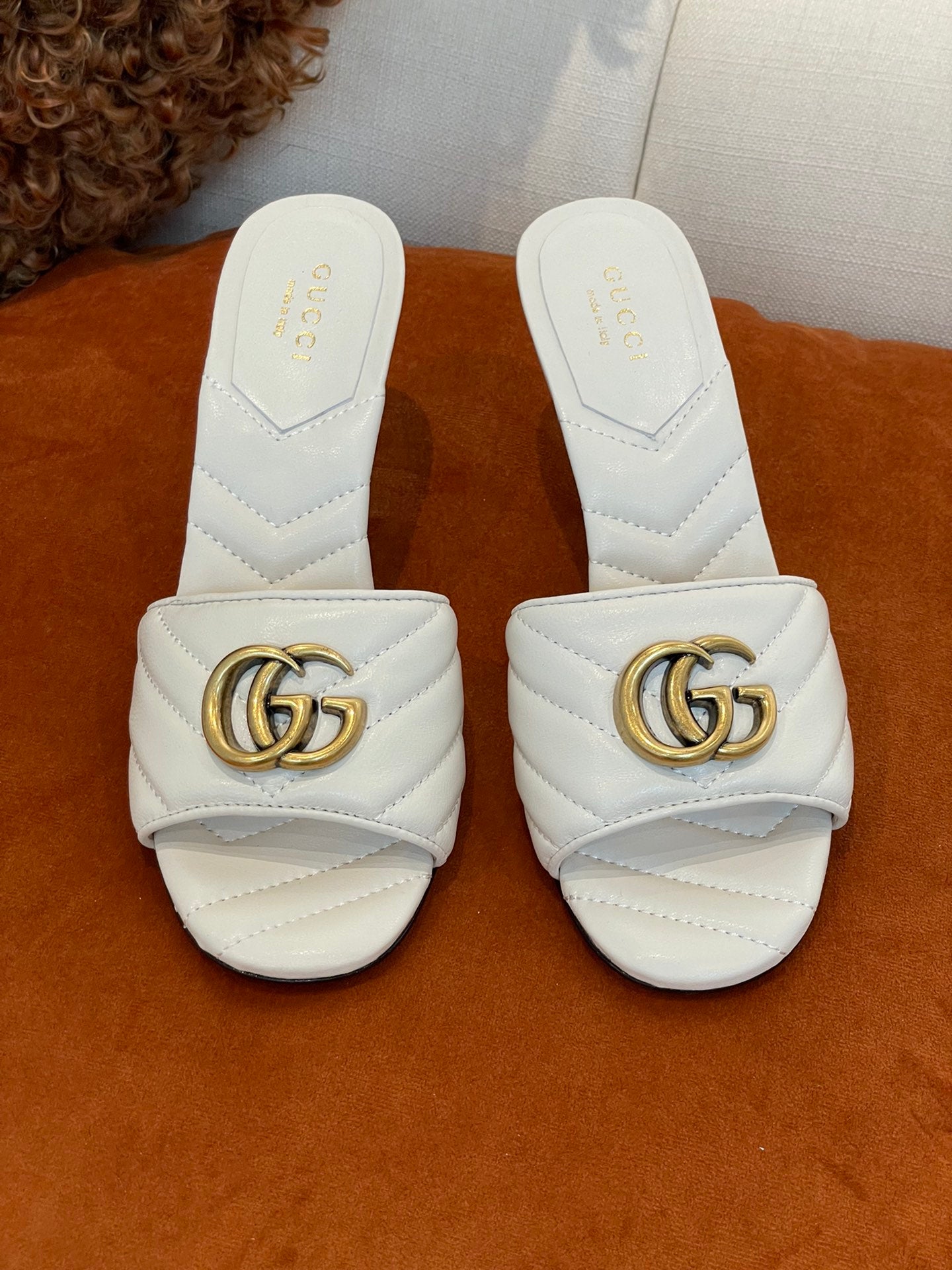 古G家-白色真皮跟鞋