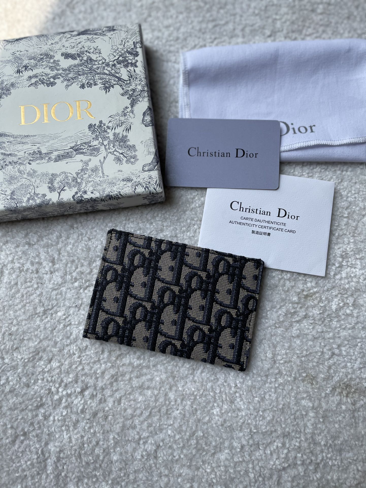 Dior 卡包