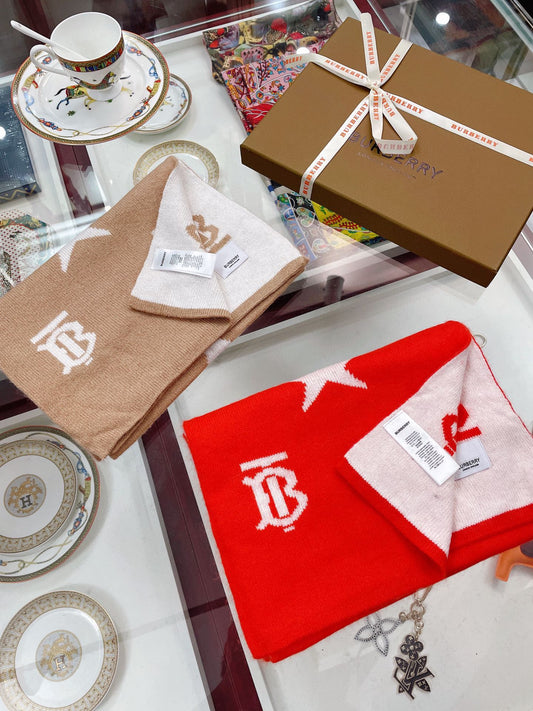 Burberry 雙面圍巾