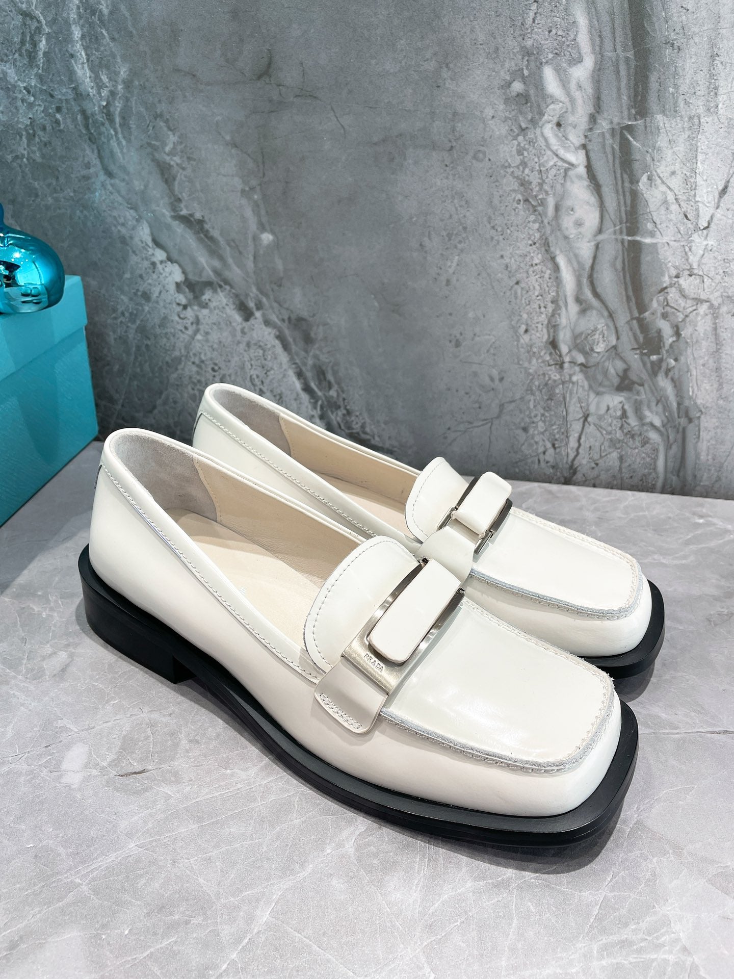 Prada鞋-Prada 方頭皮鞋（白）