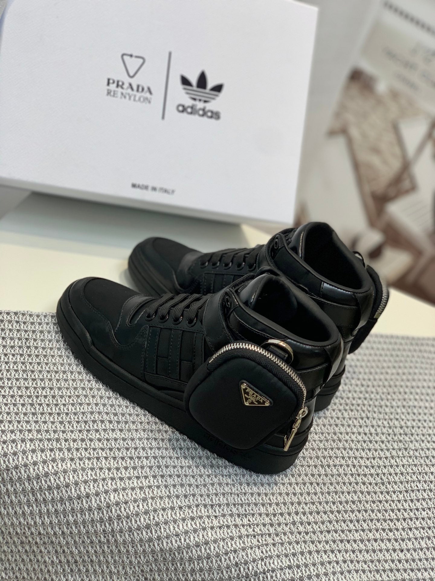 Prada 鞋-Prada x adidas 聯名 運動休閒鞋（黑）