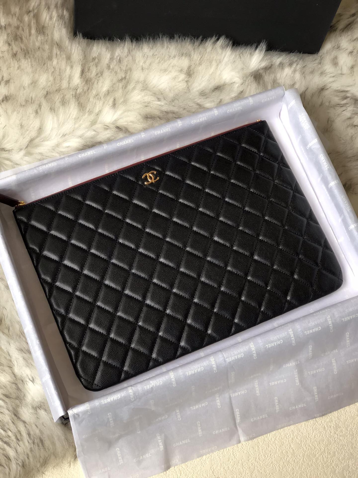 Chanel 大號手拿包-金扣