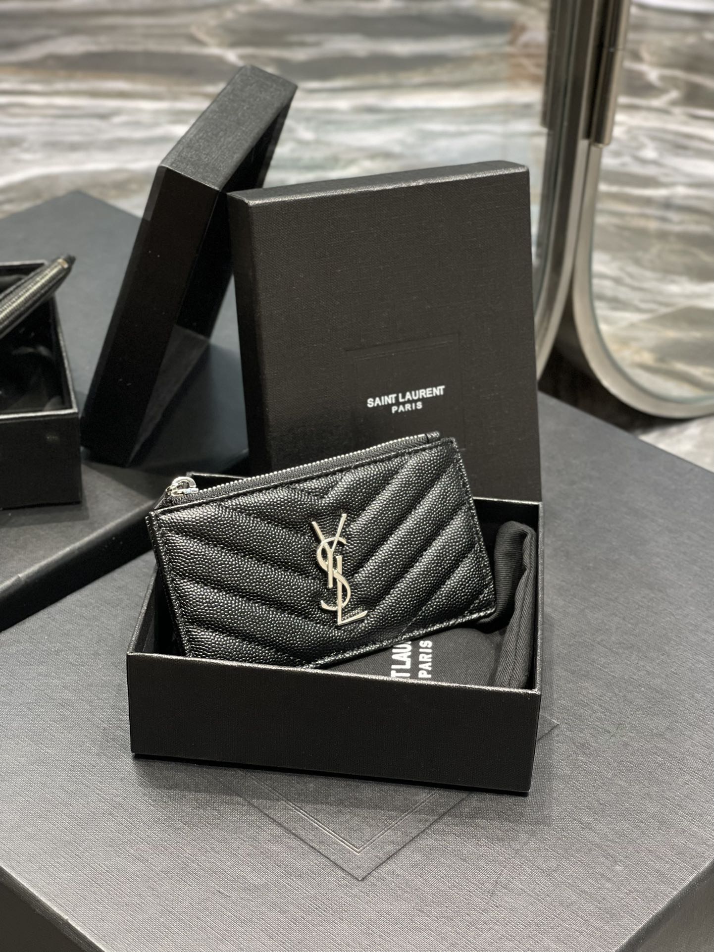 YSL 新品卡包_黑色銀扣