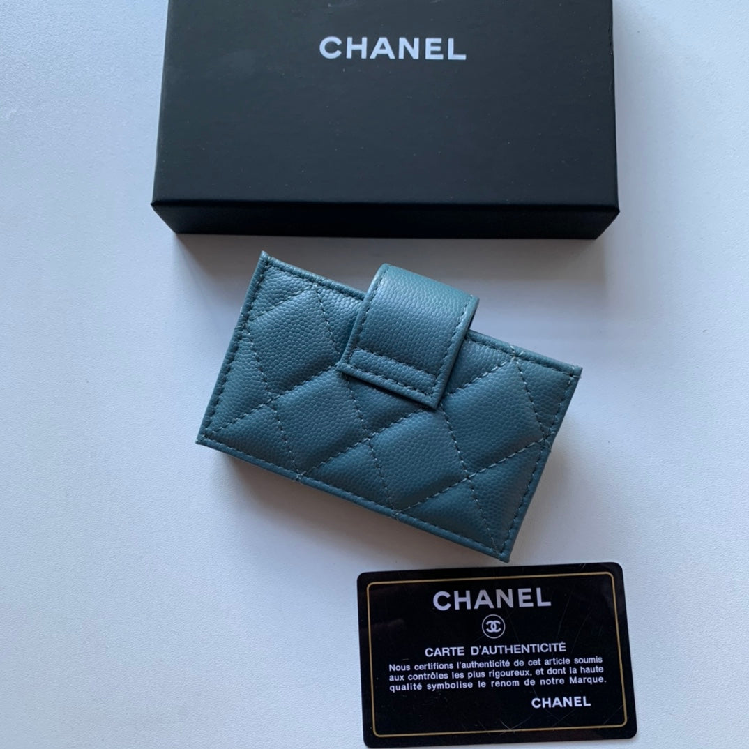 Chanel 多隔層風琴卡包