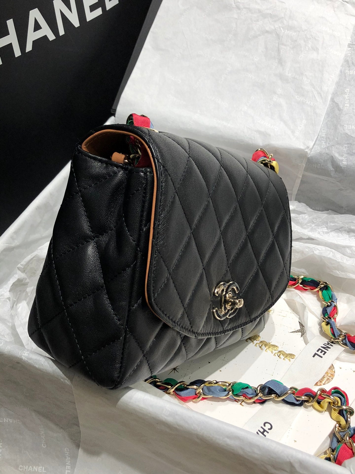 Chanel 2022彩虹鏈條包