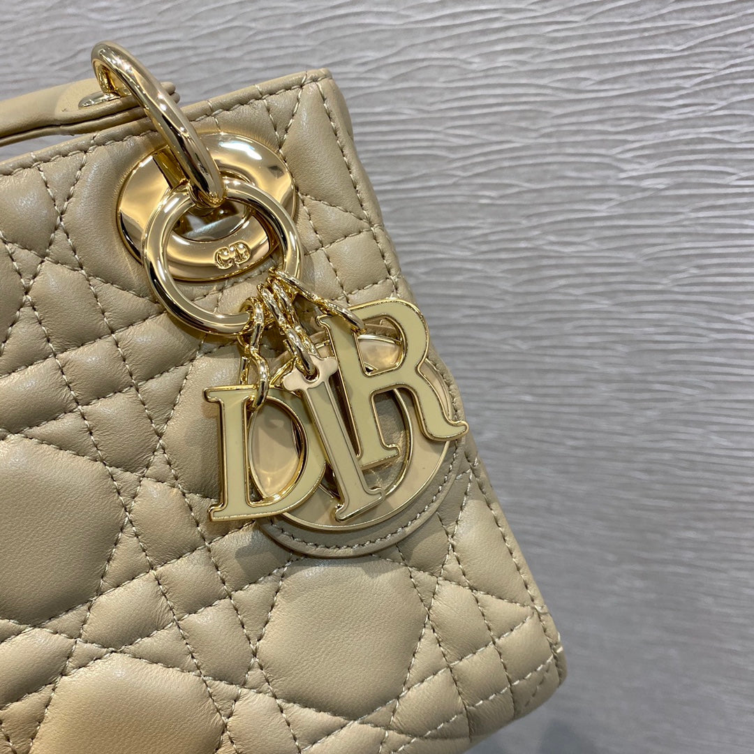 Dior-Mini Lady Dior手袋-三格黛妃-17cm-熔岩棕珐瑯扣