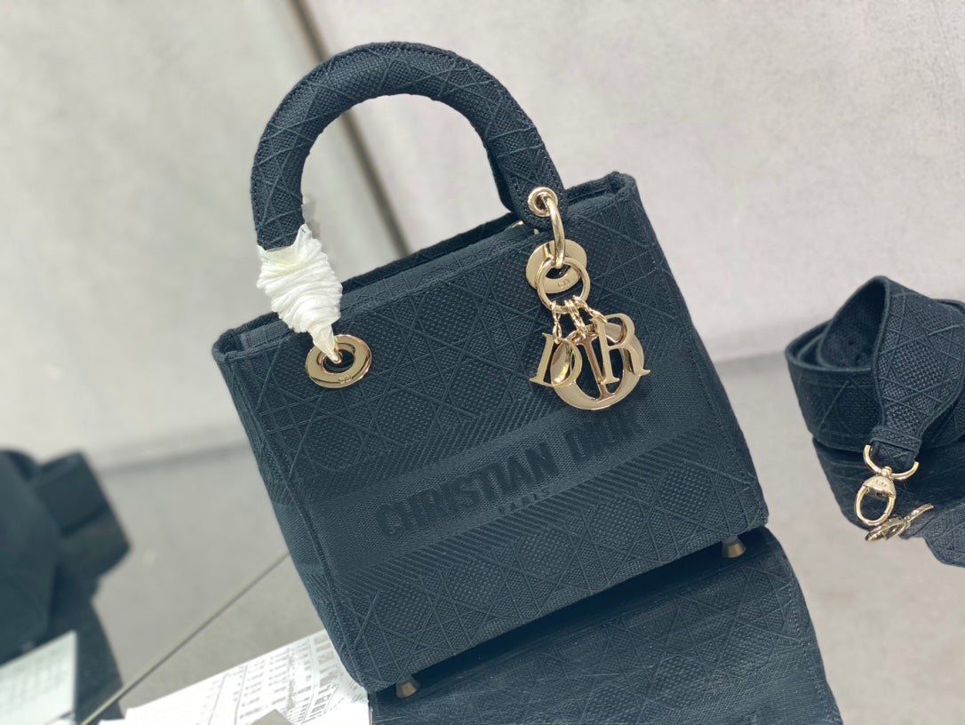 Dior Lady D-Lite黛妃包-刺繡黑色