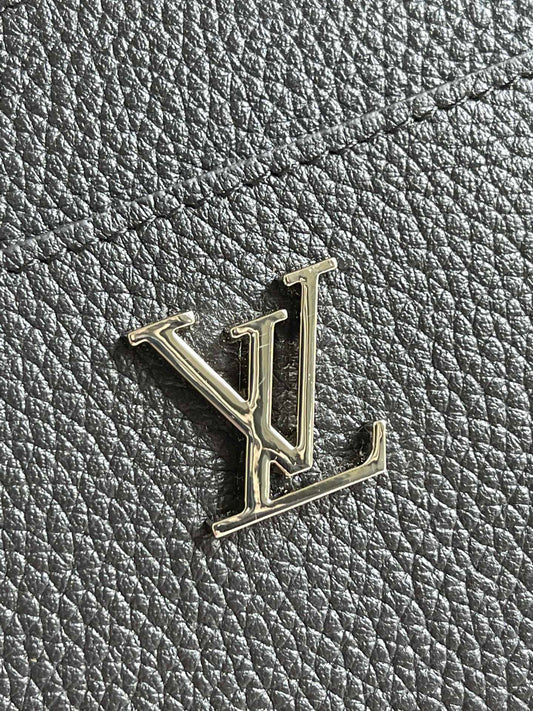LV M62622 黑色 女士經典拉鍊長夾