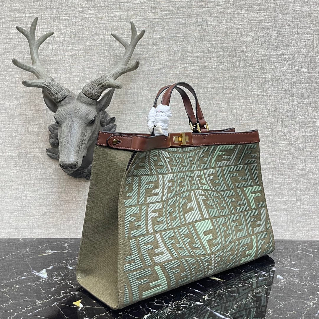 芬F家-PEEKABOO-TOTE-綠色皮革手提