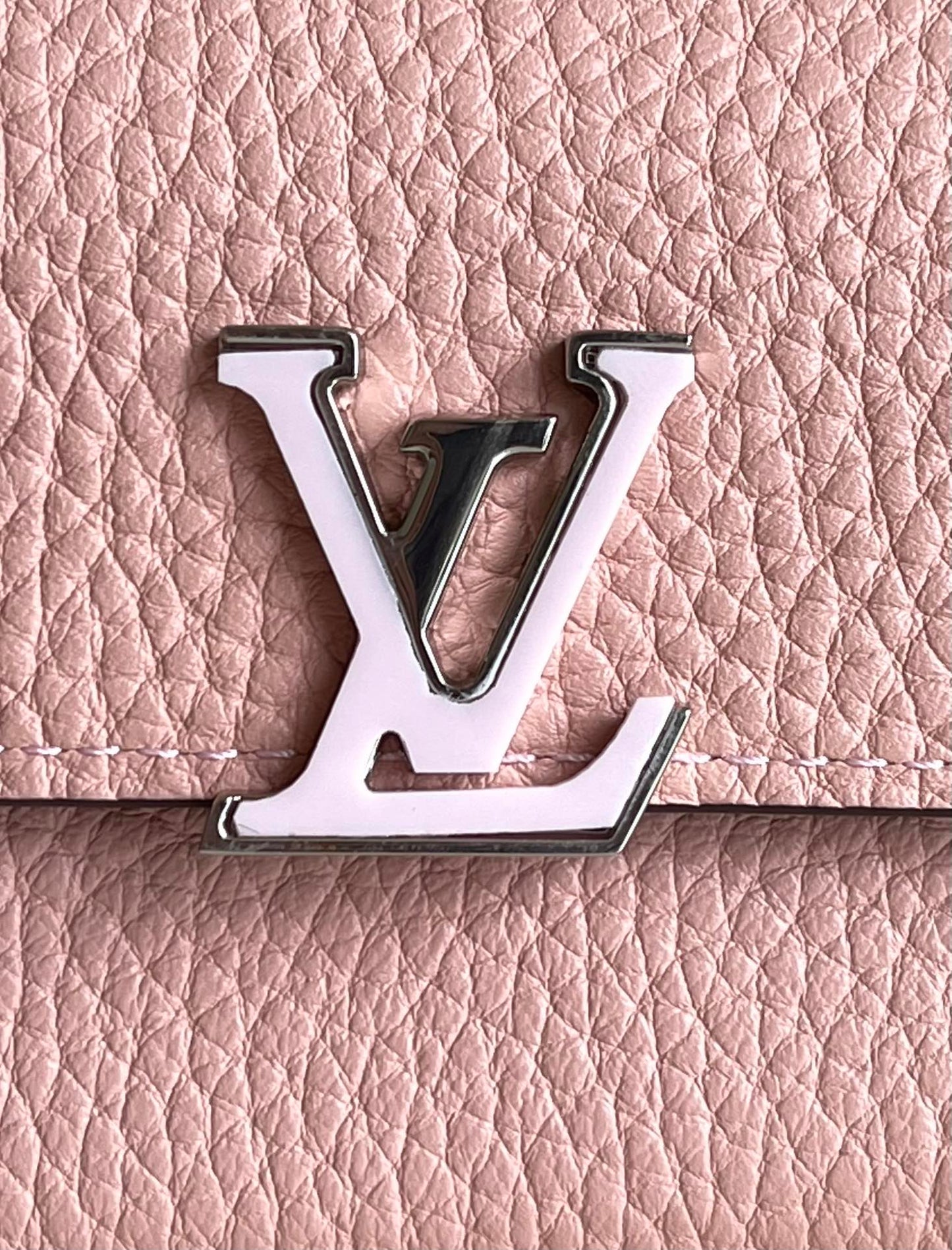 LV M68588 Capucines 三折短夾