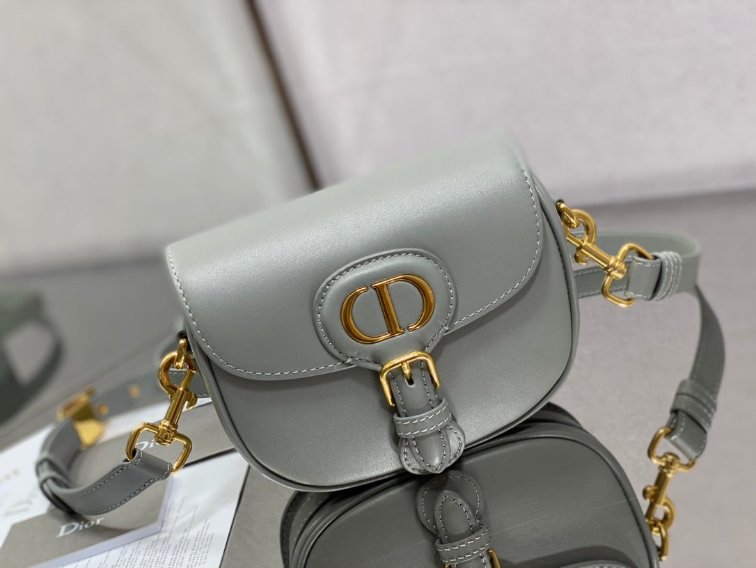 Dior Bobby-小號18cm-岩石灰牛皮