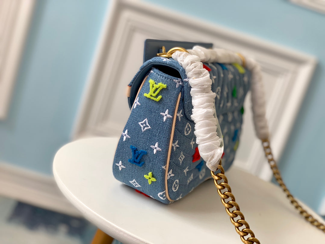 M53692 路L家-2019 春夏款 New Wave手袋 中號 牛仔布