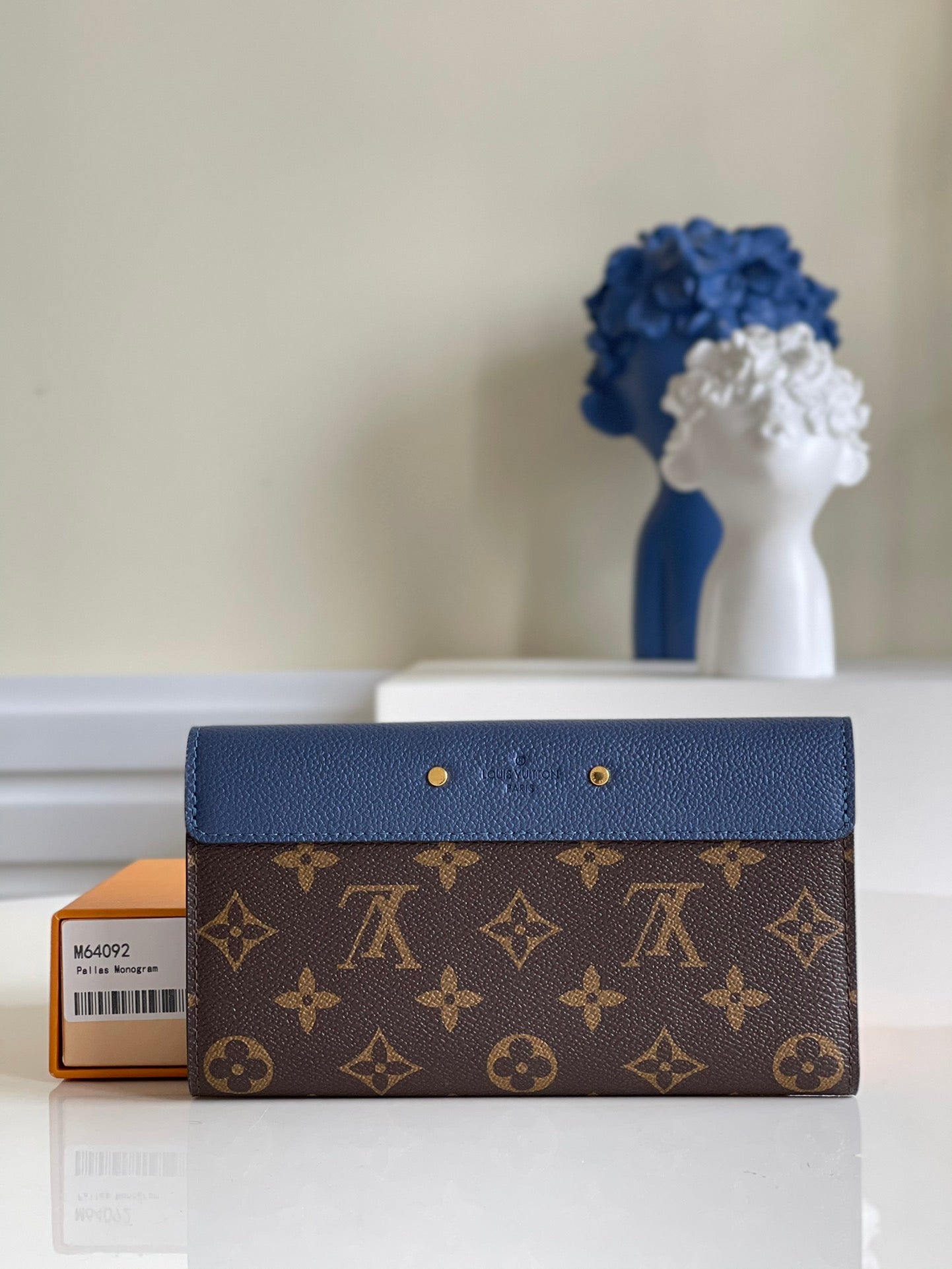 LV M64092 藍色老花 信封式Pallas錢夾