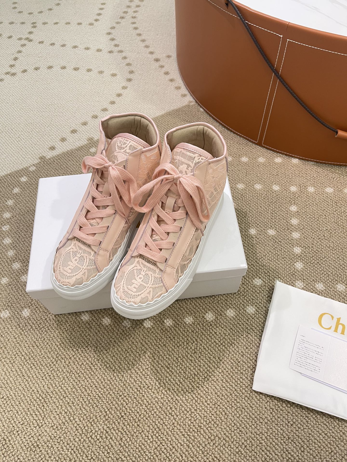 克羅C-蕾絲刺繡帆布鞋（尺碼35-40、41訂製）