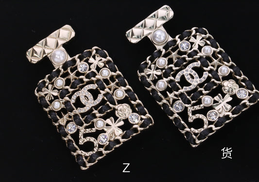 Chanel 胸針