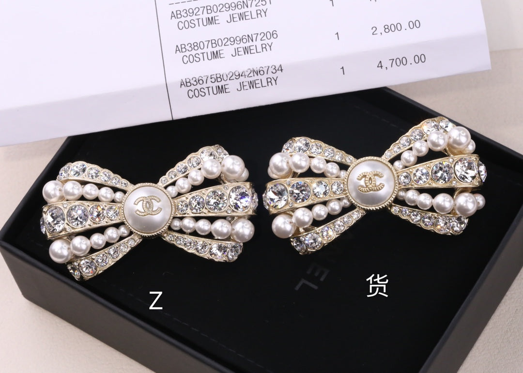 Chanel 胸針