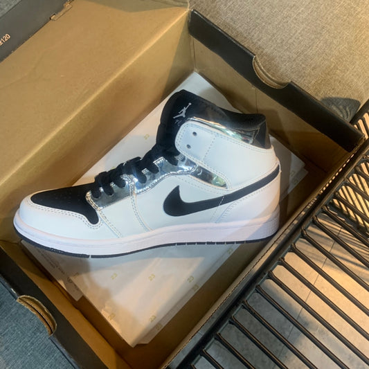 N1K- AJ 1 mid 中筒板鞋 休閒鞋 白黑色