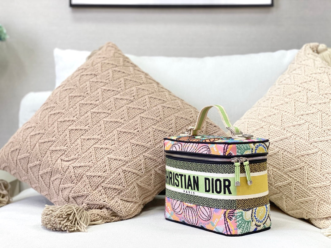 Dior 帆布刺繡化妝包-多色花朵