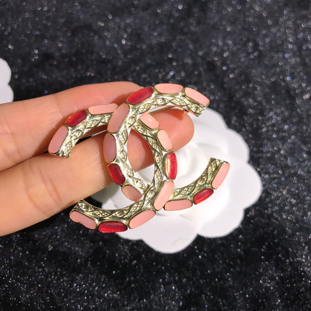 Chanel 胸針