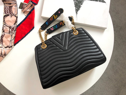M51496 路L家-New Wave Tote 手袋 黑色