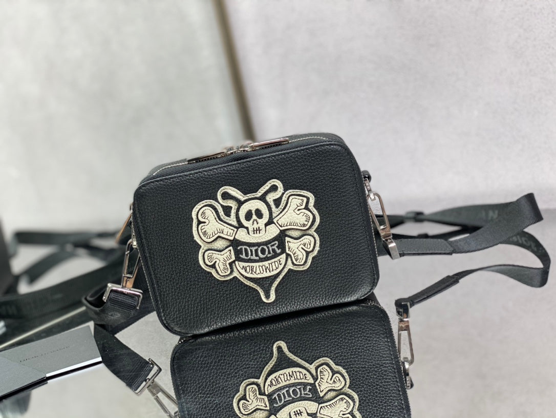 Dior 經典相機包-17*5*12cm