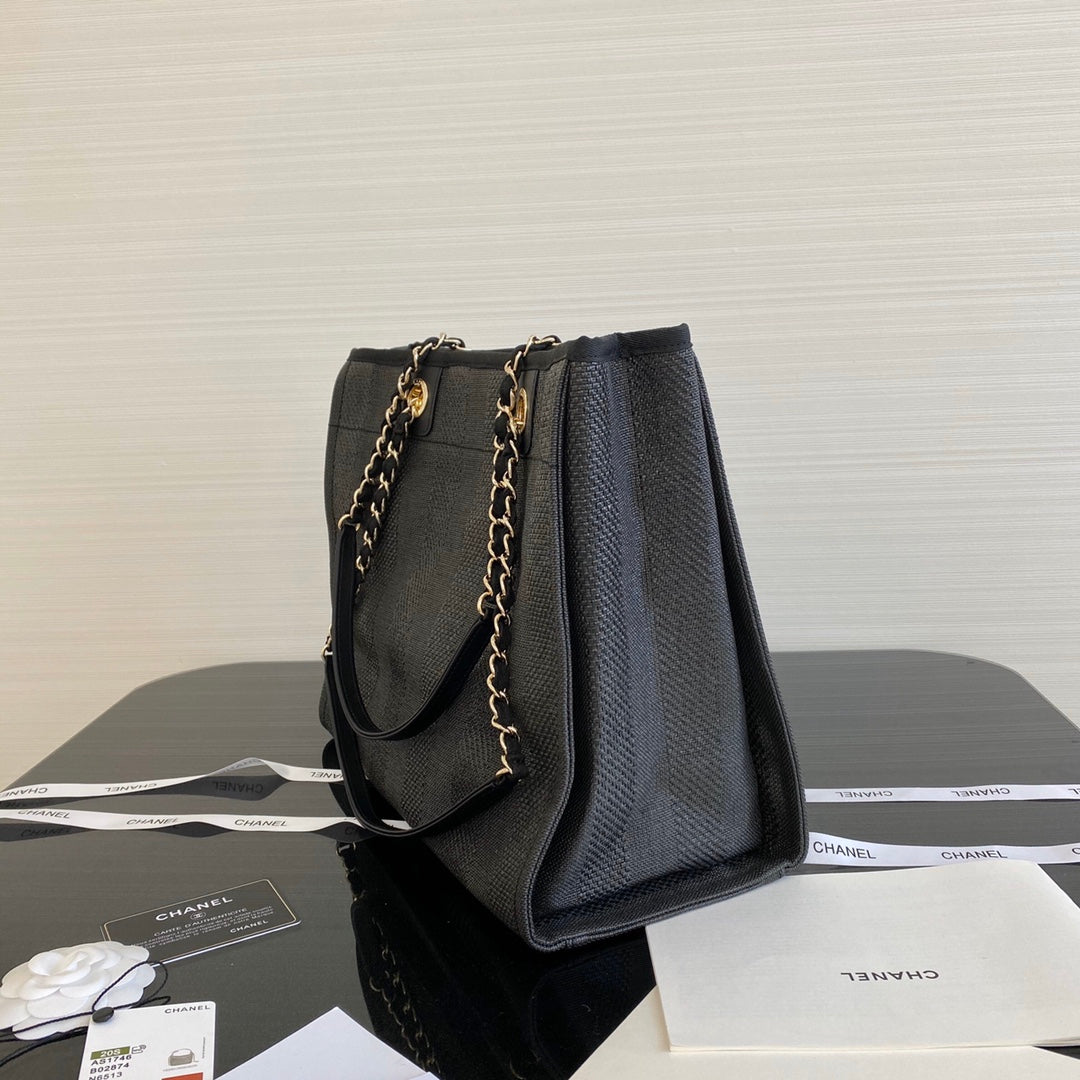 Chanel 中號黑色沙灘包
