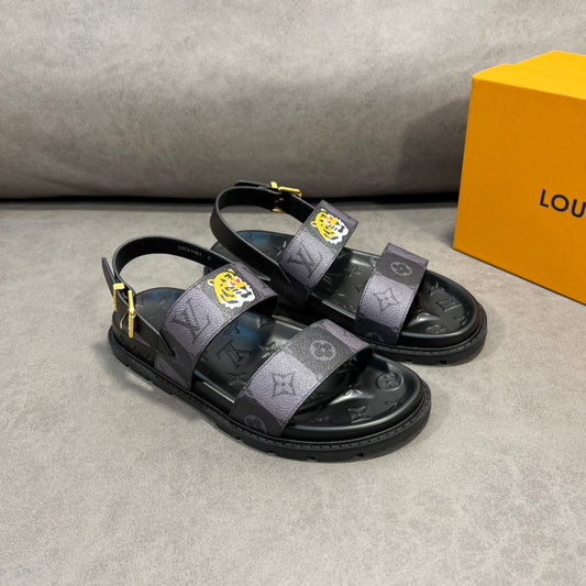 Lou-2022春夏新款 虎圖涼鞋
