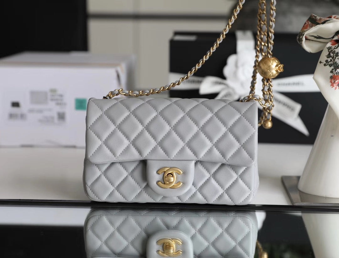 Chanel 金球CF口蓋包-灰色