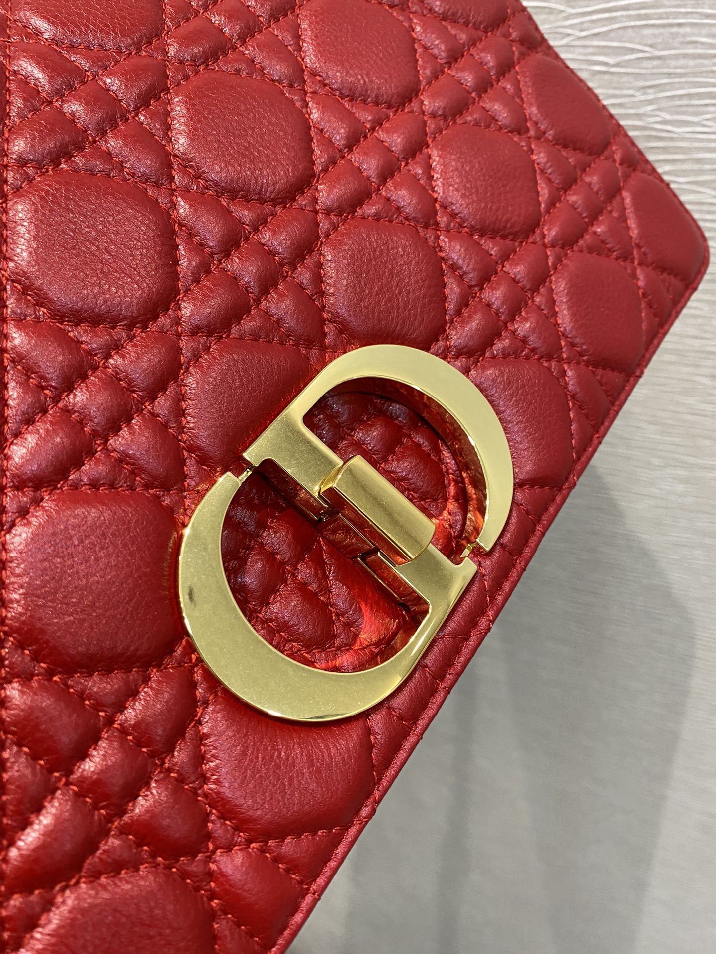Dior Caro大號28cm-紅色小牛皮
