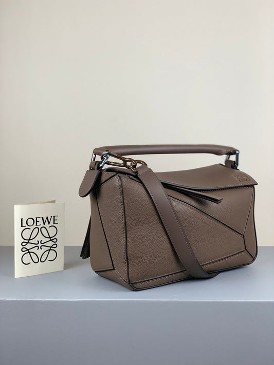 羅L威-puzzle bag 小牛皮 灰褐色 小號