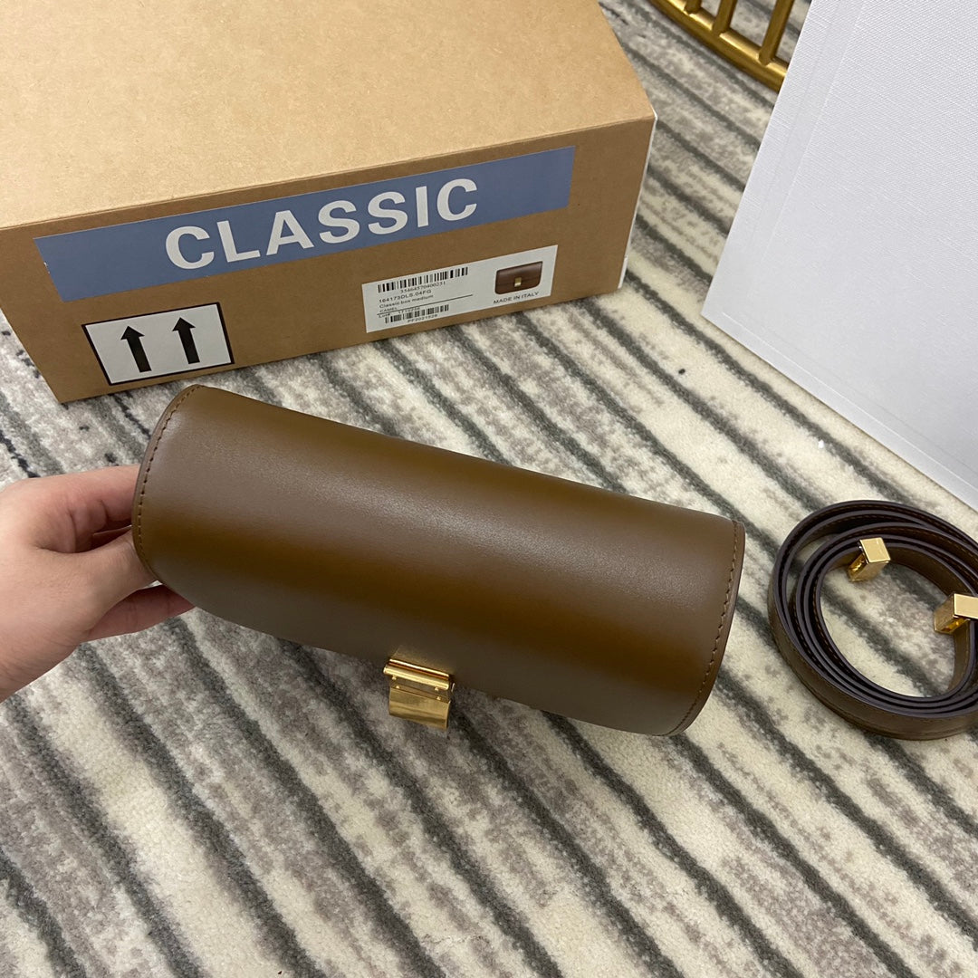 賽C家-Box豆腐包-Teen 18.5cm