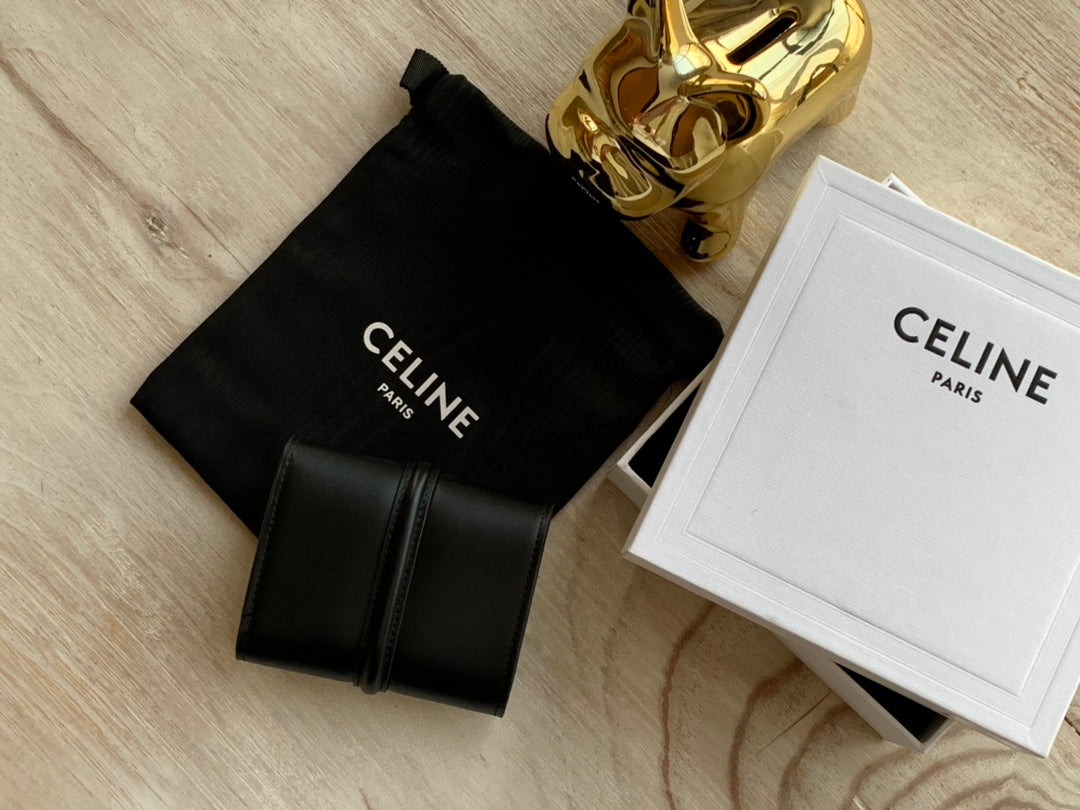 Celine 小號亮澤牛皮革三折短夾