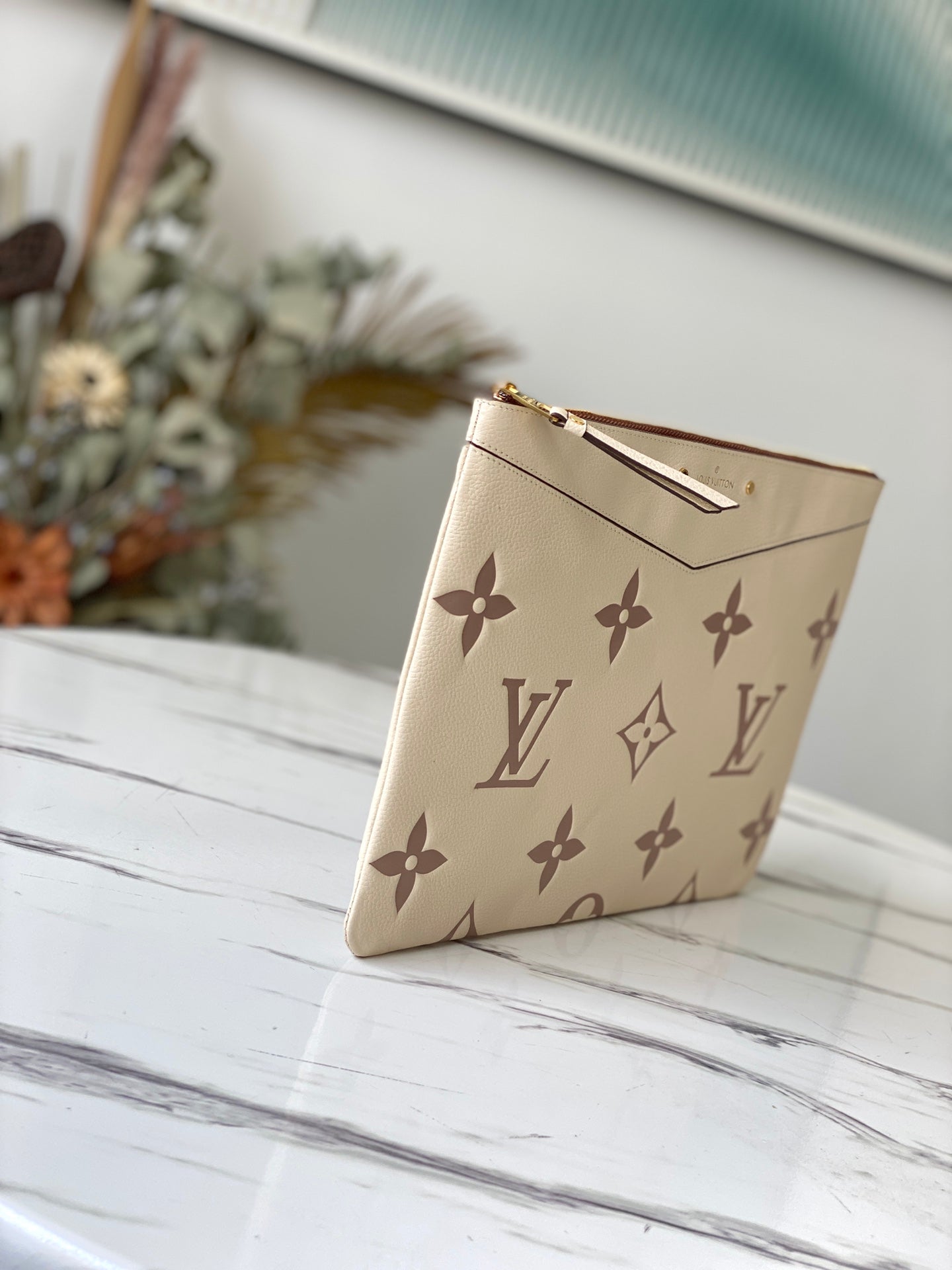LV M80174 Daily 手拿包