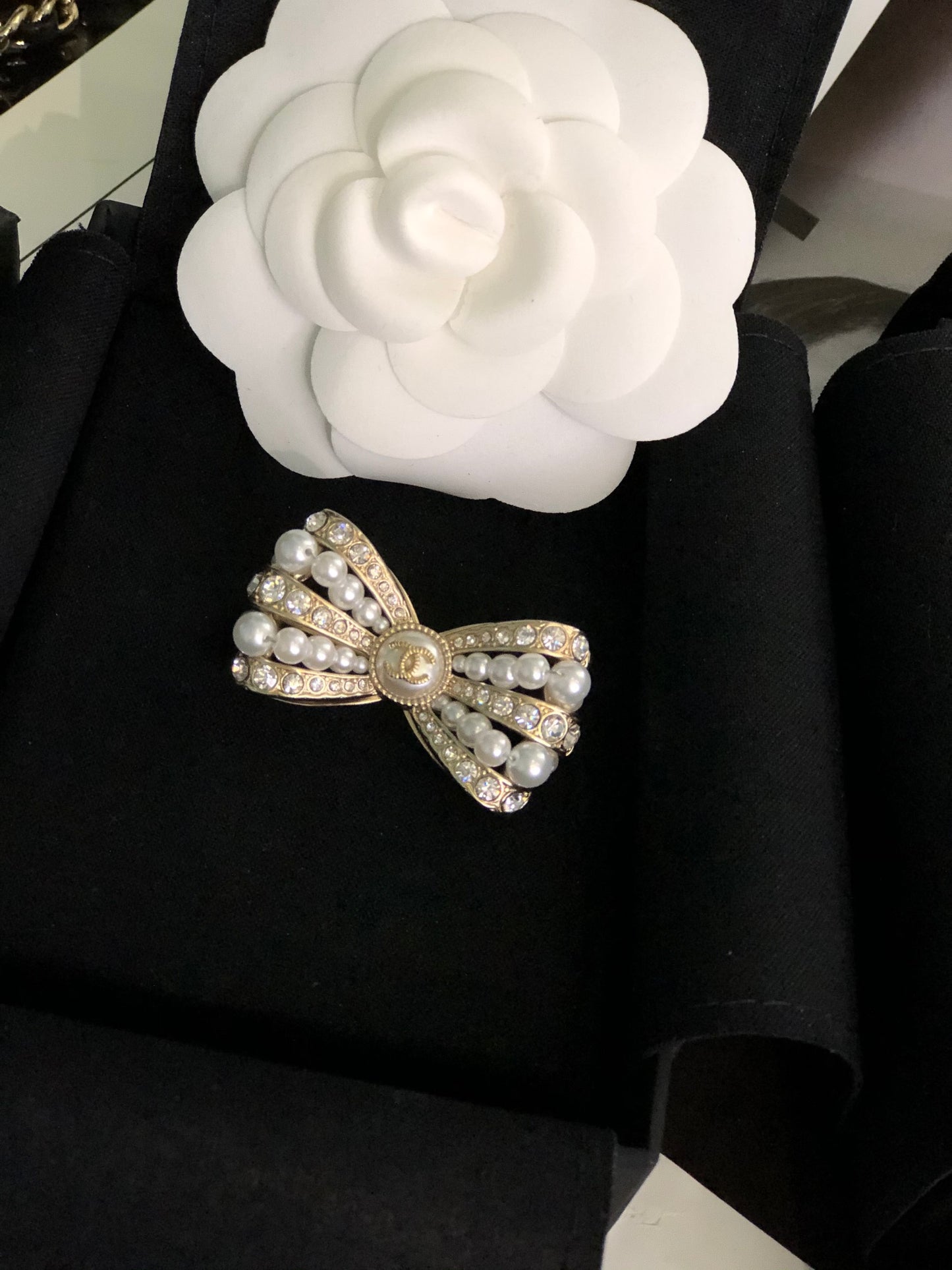 Chanel 胸針