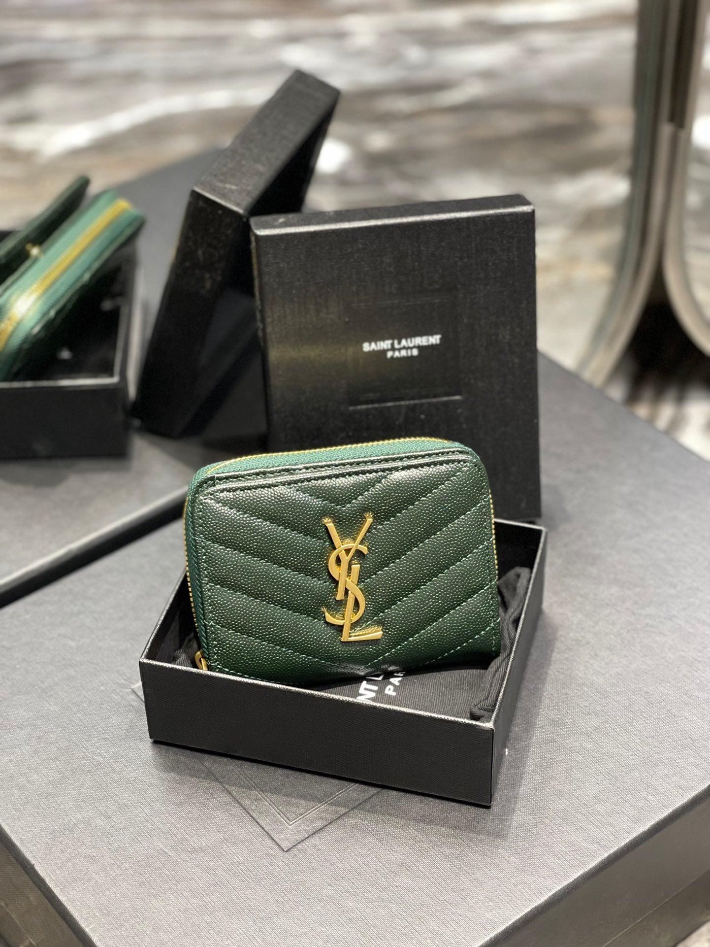 YSL 拉鍊短夾-綠色金扣