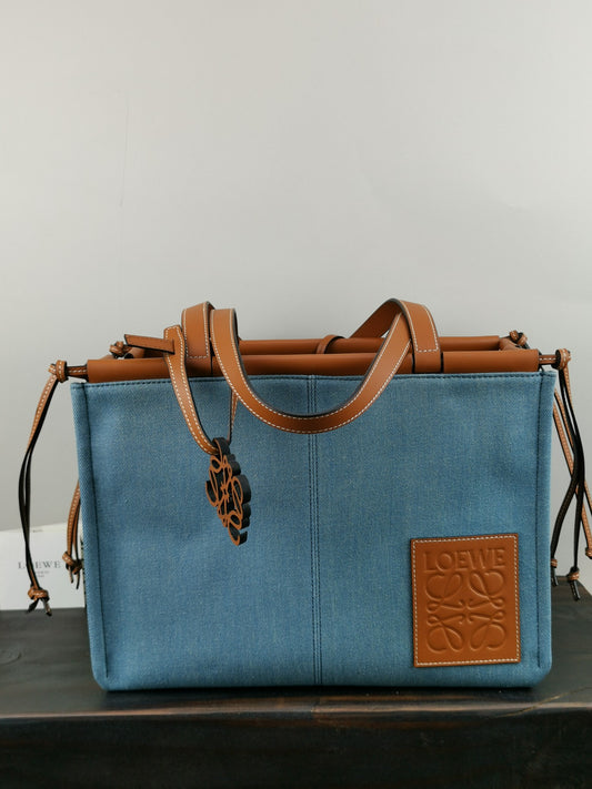 羅L威-Cushion tote 小牛皮 牛仔色