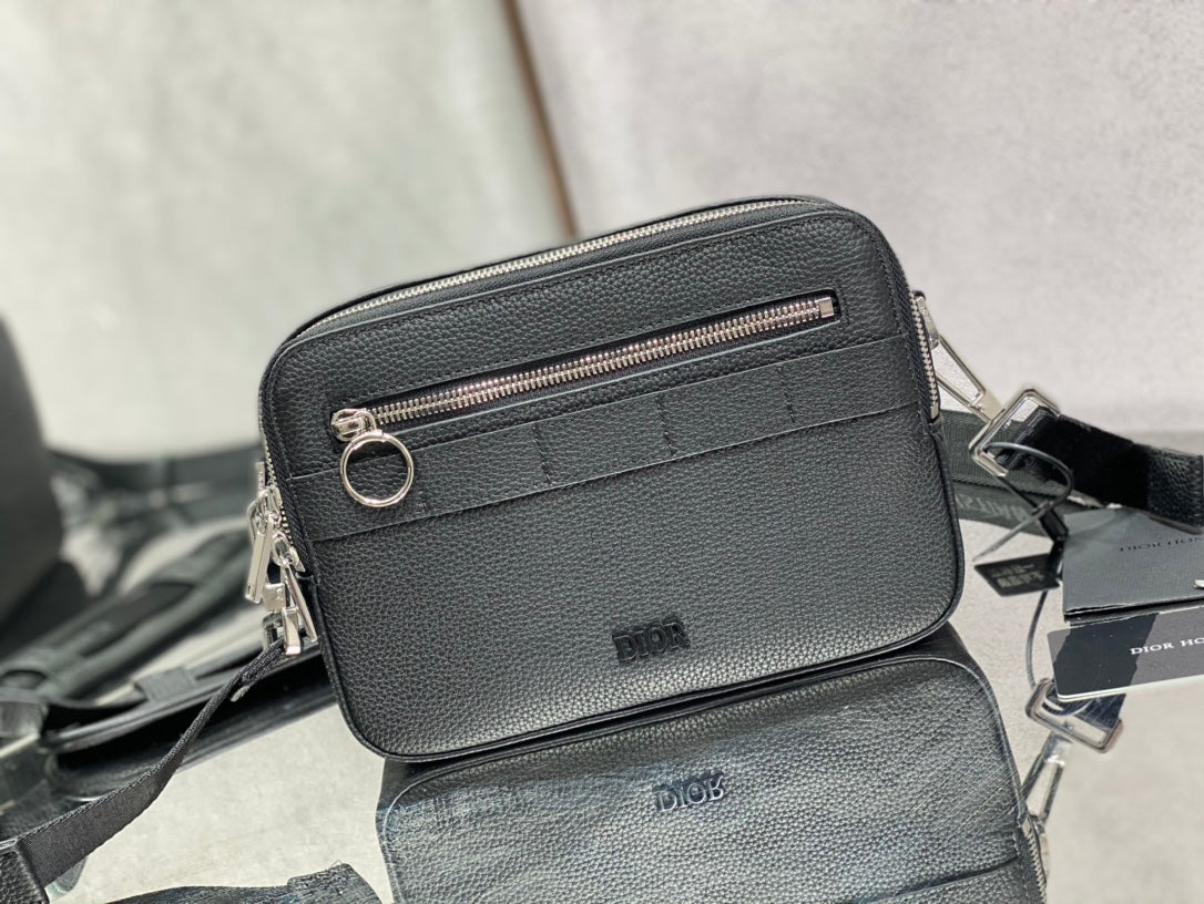 Dior 經典相機包-22*15*5cm
