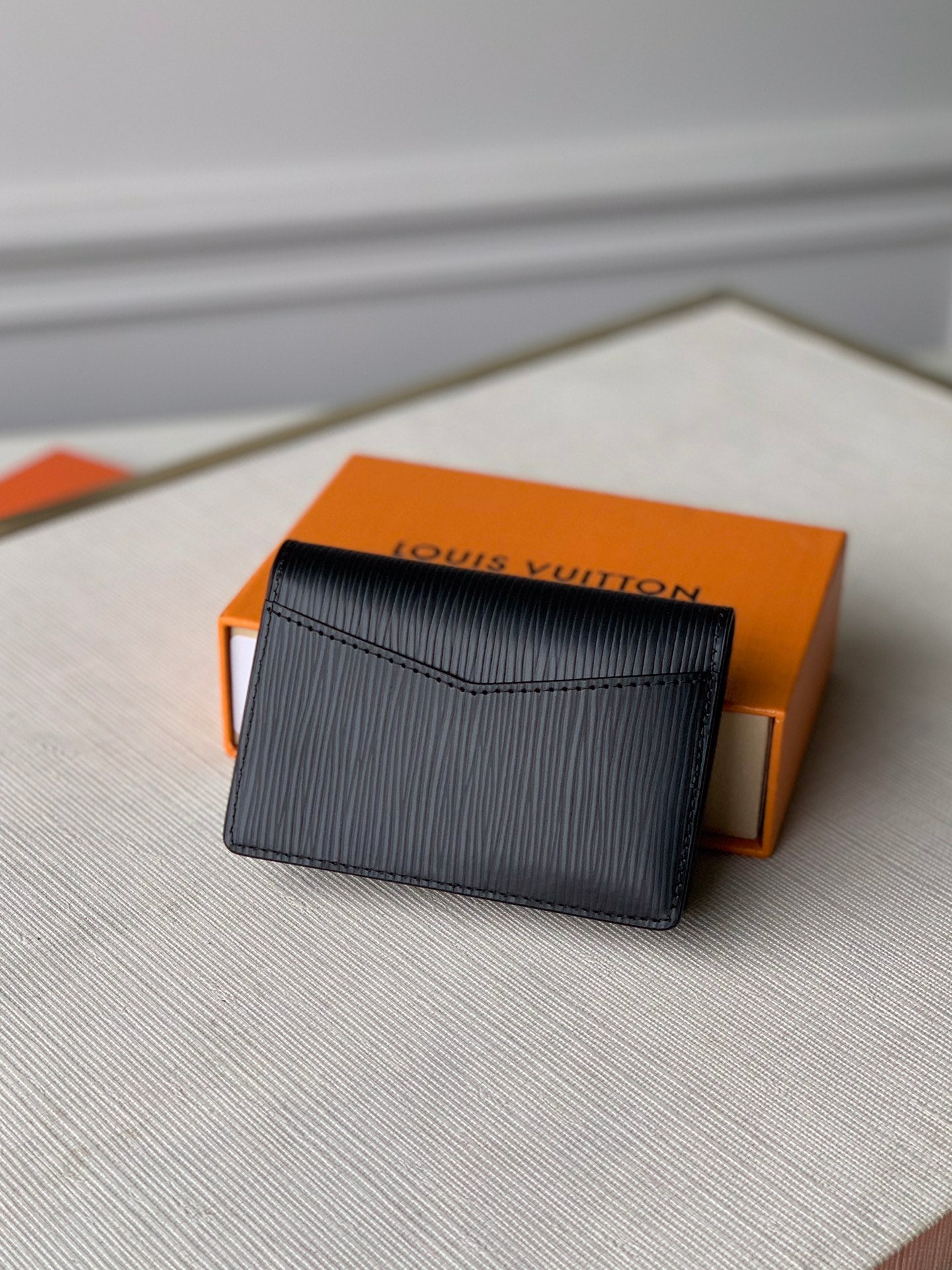 LV M69536 口袋短夾