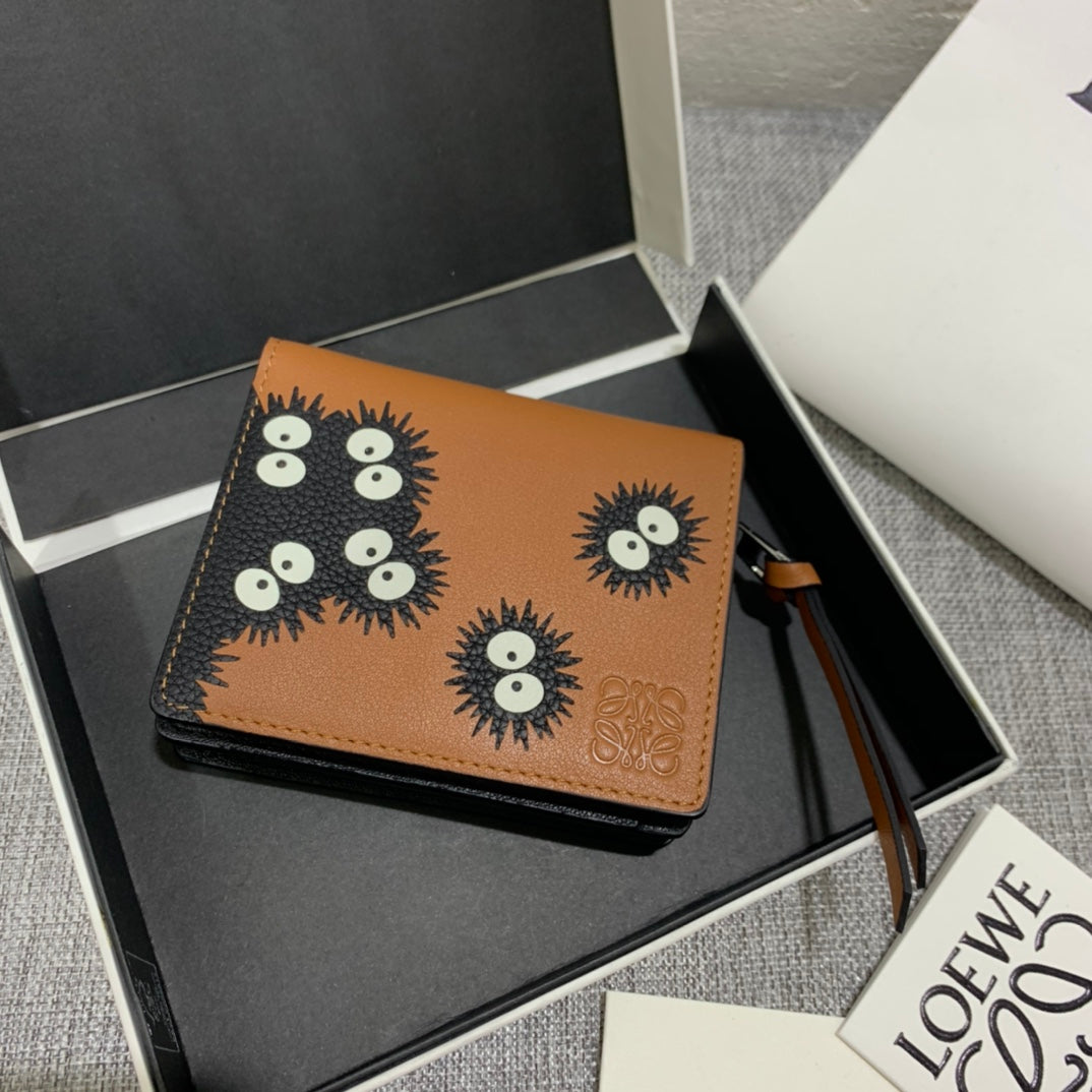 Loewe 特別限量款“灰塵精靈”系列短夾