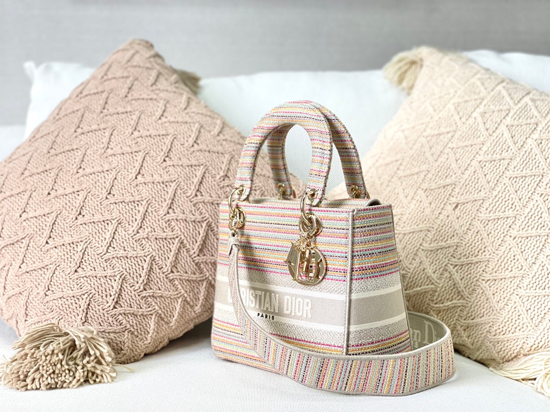 Dior Lady D-Lite黛妃包-帆布刺繡-金色