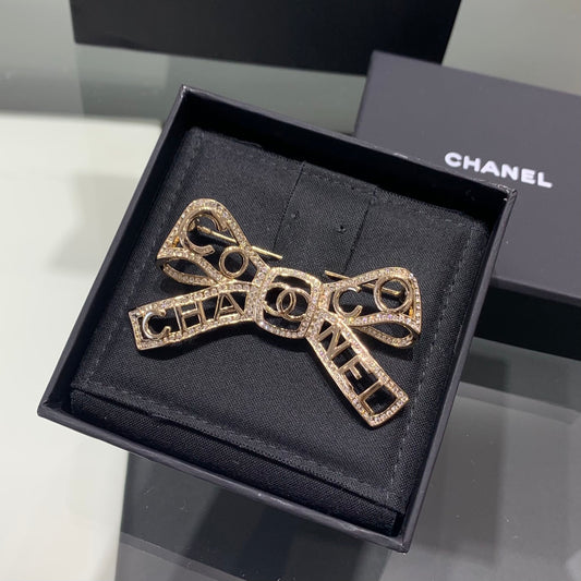 Chanel 胸針