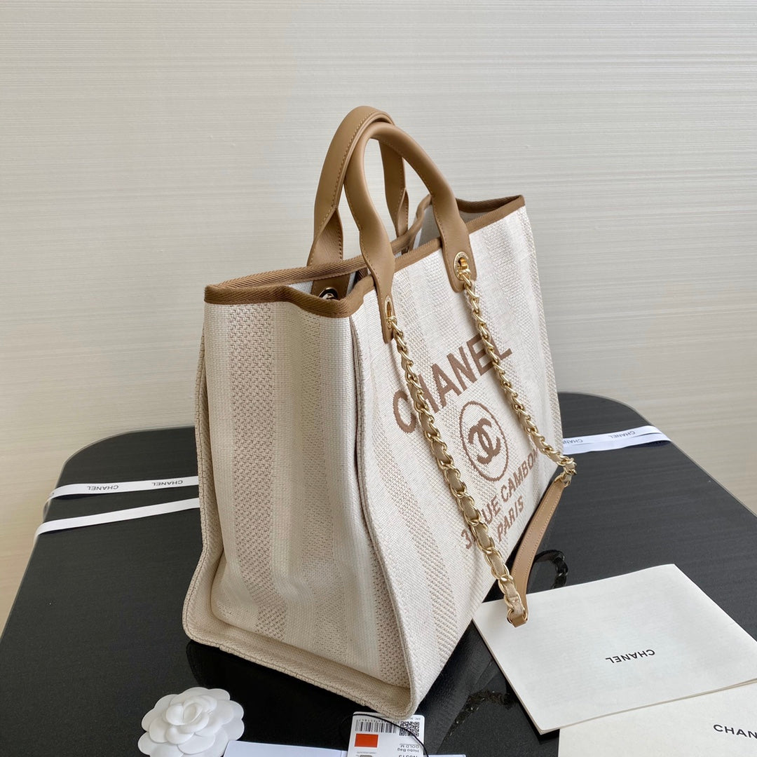 Chanel 大號米色條紋沙灘包