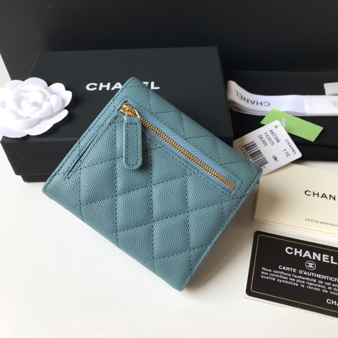 Chanel 三折短夾-霧霾藍球紋皮金釦