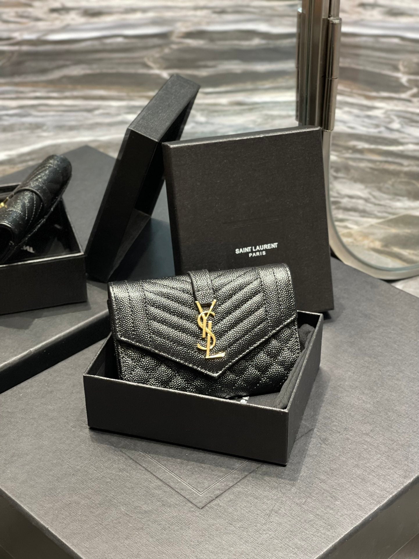 YSL 新品短夾 黑色金扣