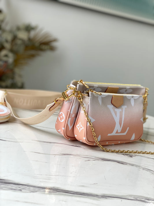 M57634 路L家-Multi Pochette Accessoires 手袋 三合一包 霧靄色