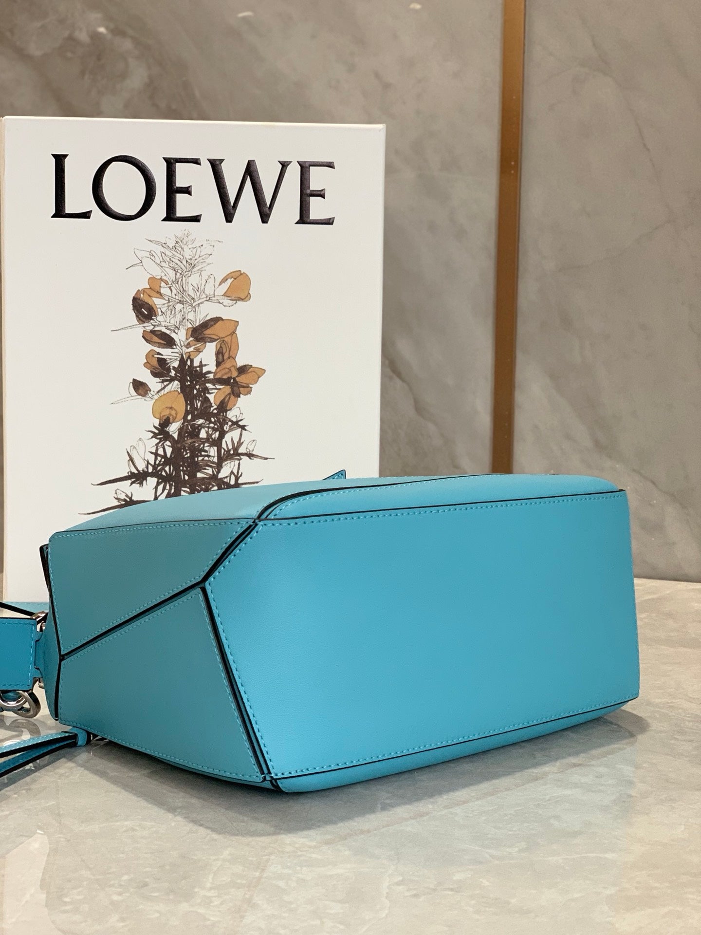 羅L威-2020年新款 Puzzle bag  小牛皮