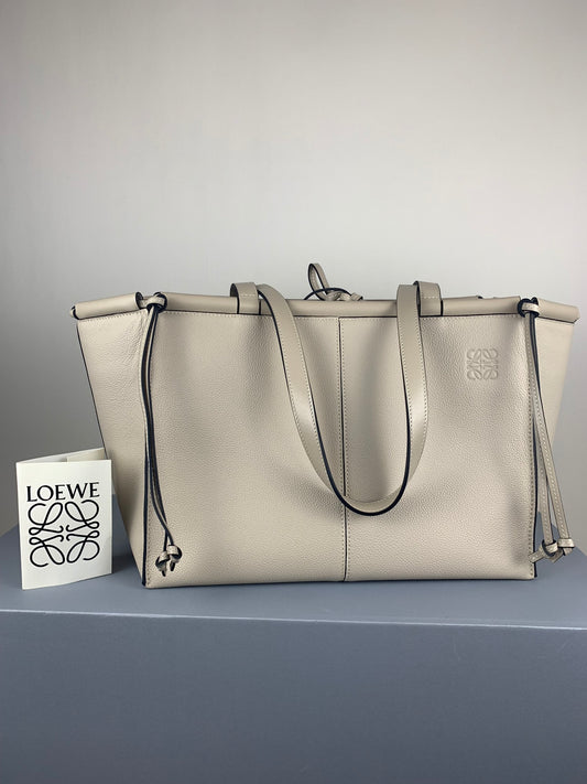 羅L威-Cushion tote 小牛皮 白色
