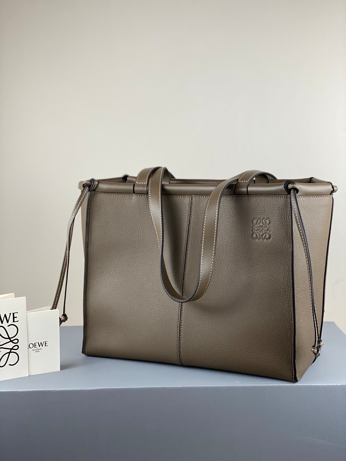羅L威-Cushion tote 小號