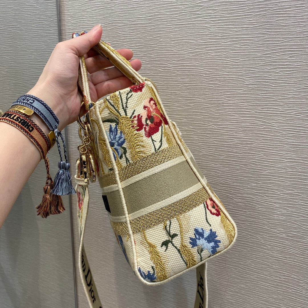 Dior Lady D-Lite 新年限定系列-花卉