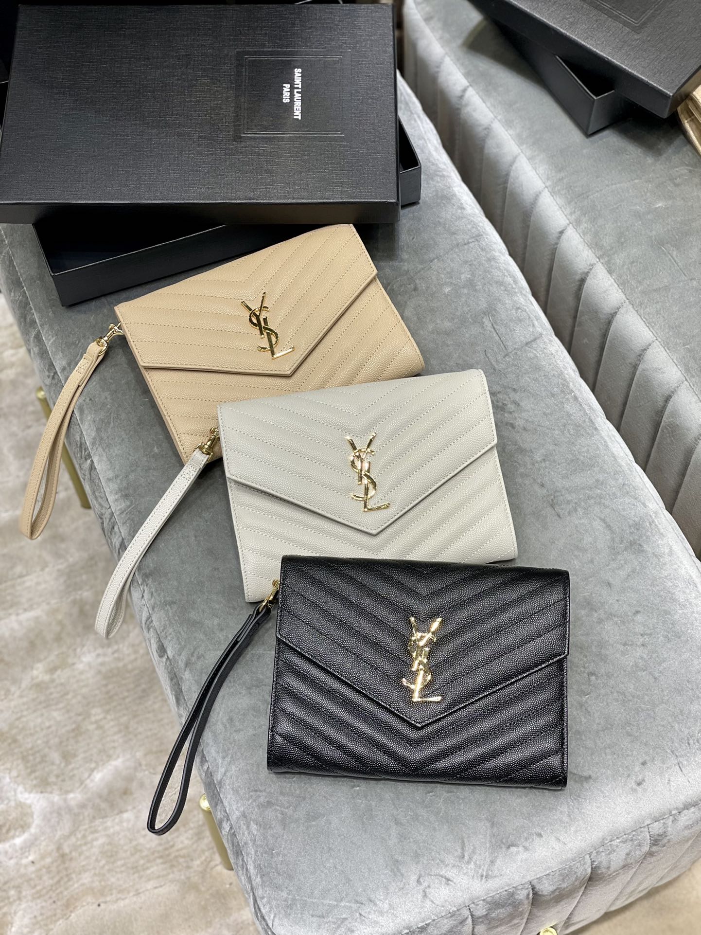 YSL_魚子醬手拿包-集合圖